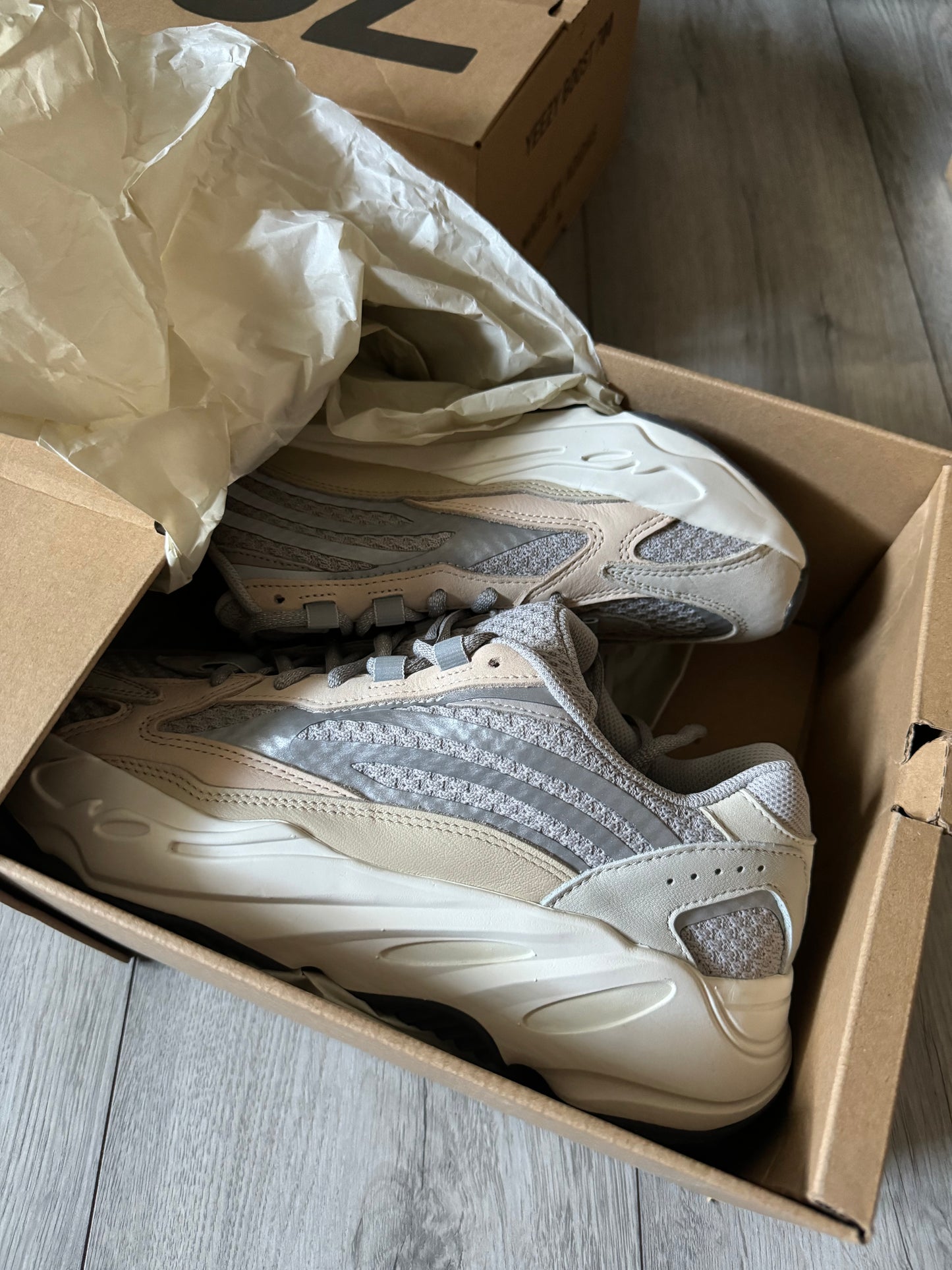 Adidas Yeezy Boost 700 V2 Cream