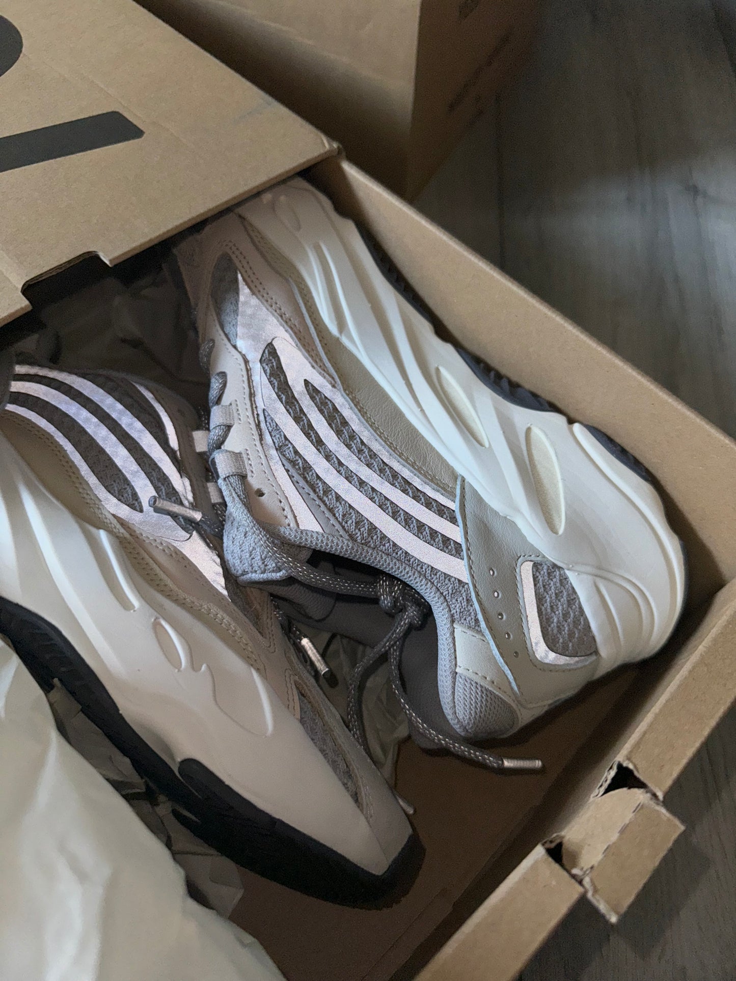 Adidas Yeezy Boost 700 V2 Cream