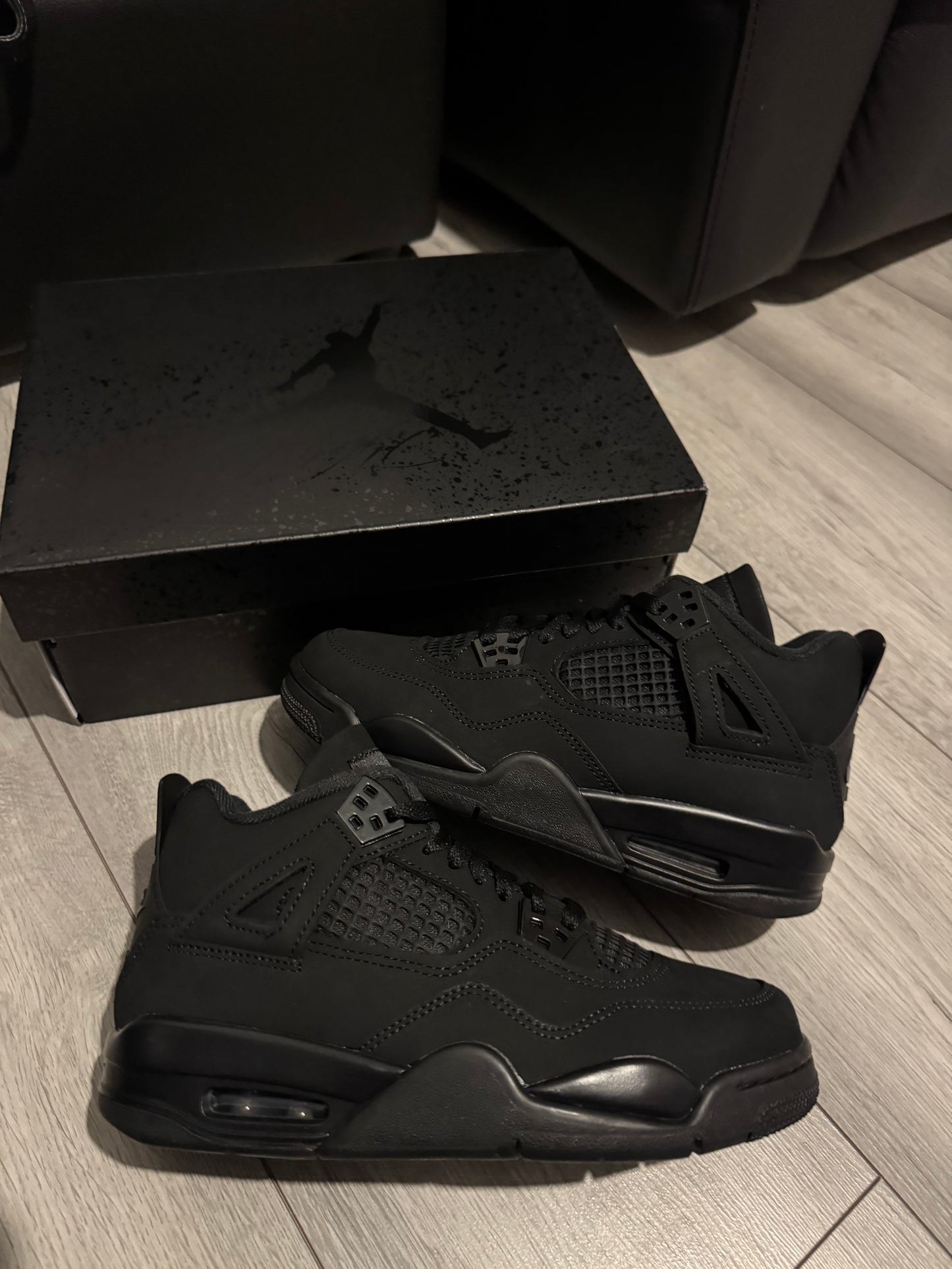Air Jordan 4 Retro Black Cats 2025